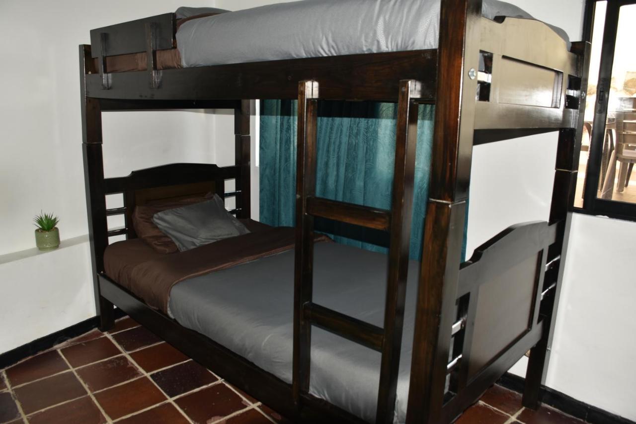 מונגי Celavi Hostel מראה חיצוני תמונה