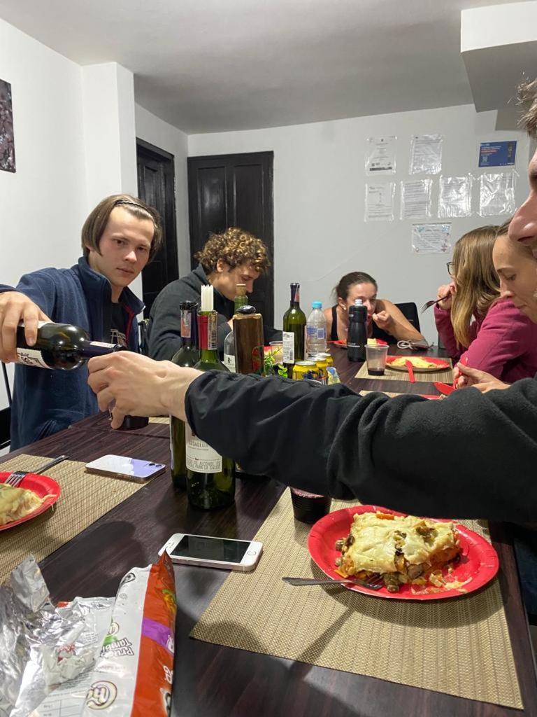 מונגי Celavi Hostel מראה חיצוני תמונה